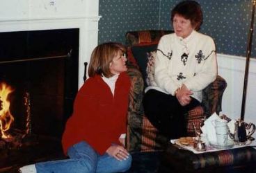 Julie Bishop in December 1996, at Martha's Vineyard, telling her mother Isabel (who died in 2005) that she wanted to become a politician. 